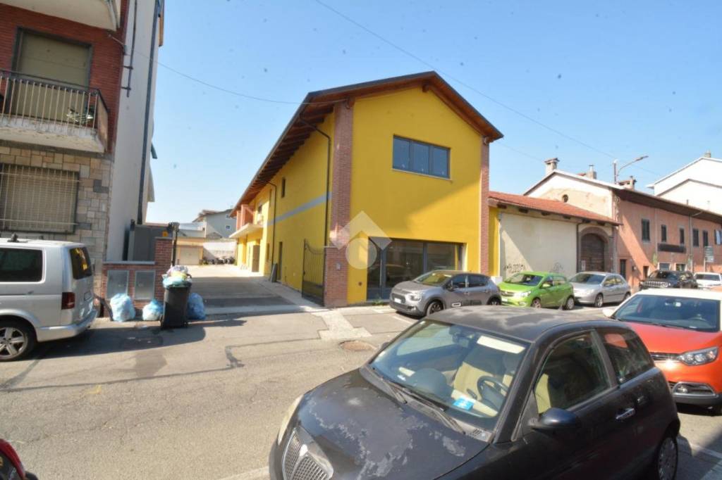 ufficio in affitto a Leinì