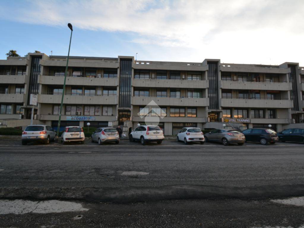 ufficio in affitto a Leinì