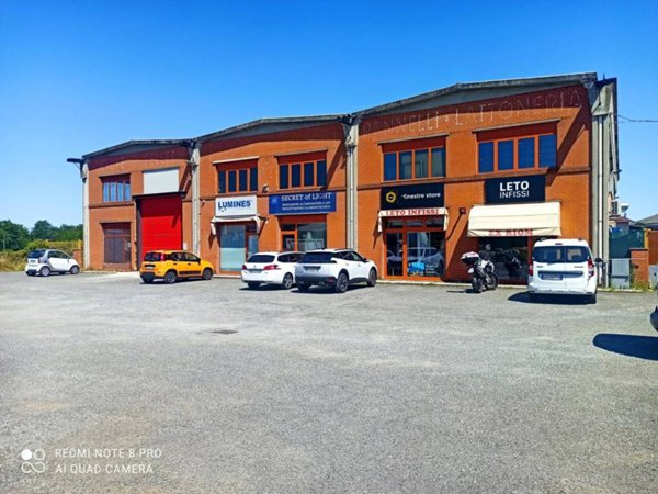 locale commerciale in affitto a Leinì