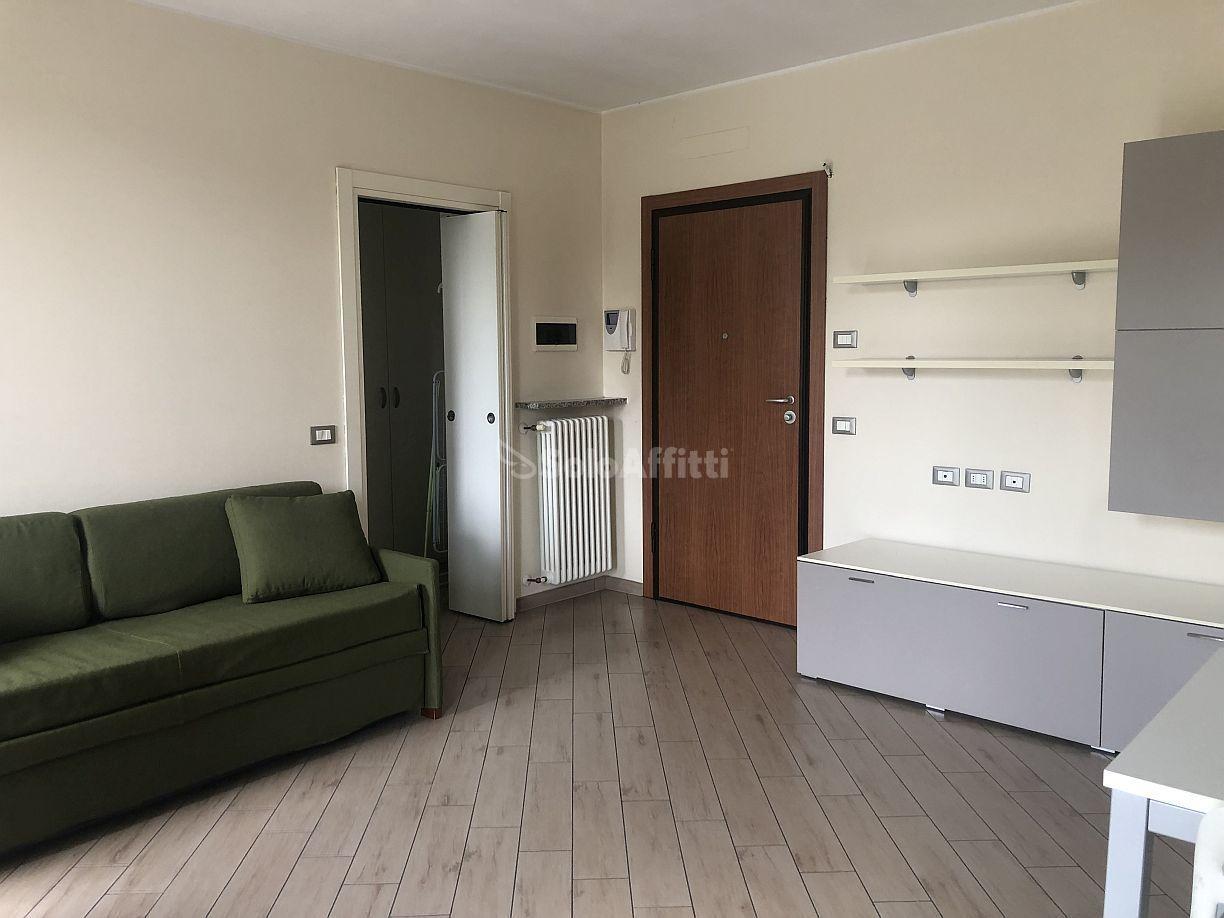 appartamento in affitto a Pavia in zona Stazione