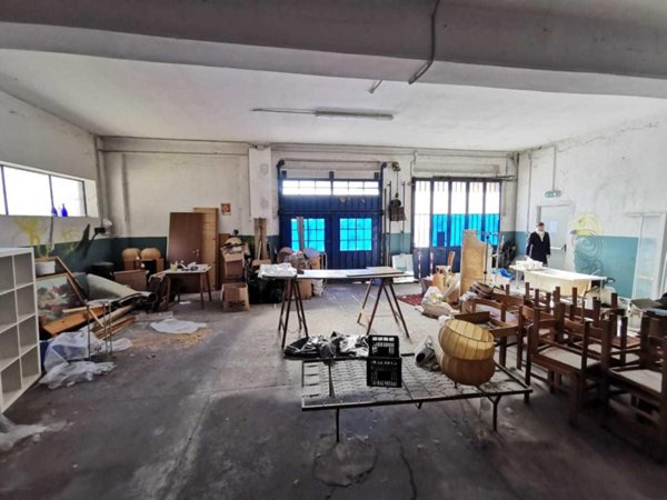 locale commerciale in affitto a Pavia in zona Policlinico