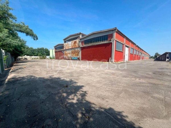 locale commerciale in affitto a Pavia in zona Cascina Scagliona