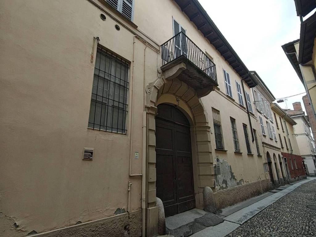appartamento in affitto a Pavia in zona Centro Città