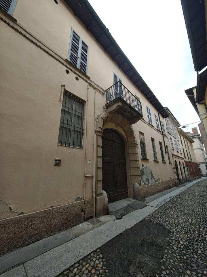 appartamento in affitto a Pavia in zona Centro Città