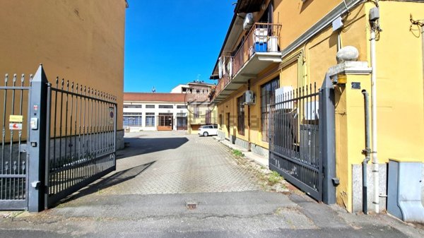 locale di sgombero in affitto a Pavia in zona Borgo Ticino