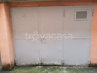 locale di sgombero in affitto a Pavia in zona Centro Città