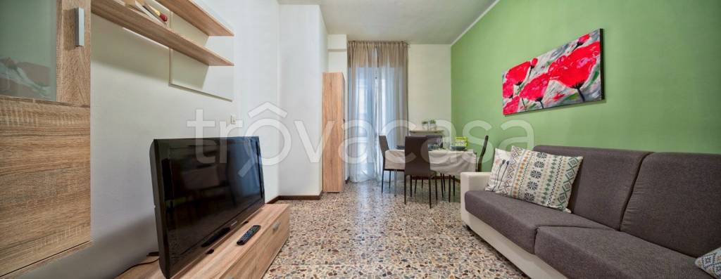 appartamento in affitto a Pavia in zona Campari