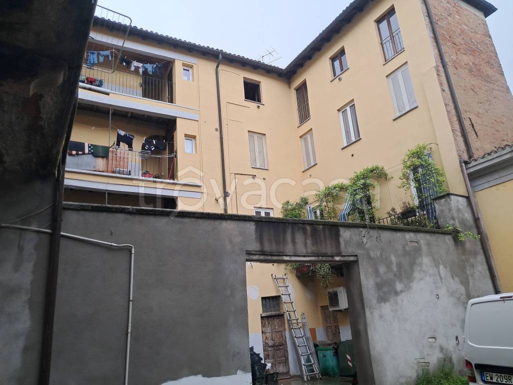 appartamento in affitto a Pavia in zona Centro Città