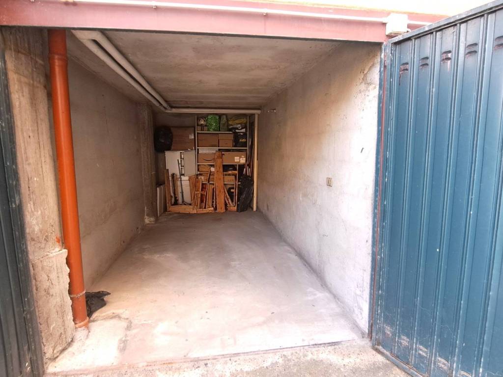 locale di sgombero in affitto a Pavia in zona Policlinico
