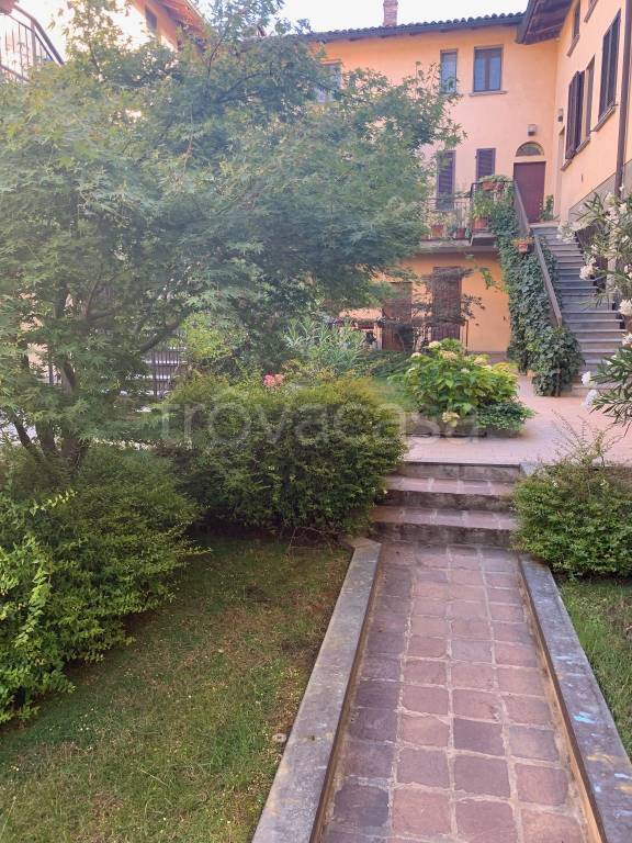 appartamento in affitto a Pavia in zona Borgo Calvenzano