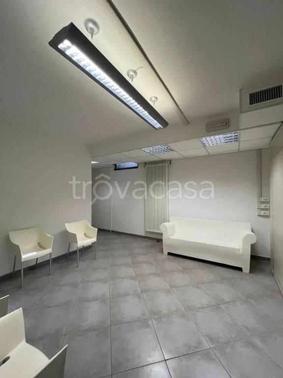 ufficio in affitto a Pavia in zona Centro Città