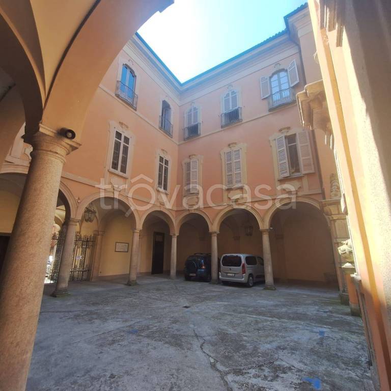 appartamento in affitto a Pavia in zona Centro Città
