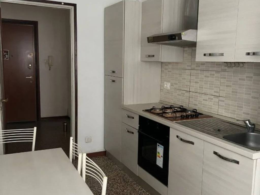 appartamento in affitto a Pavia in zona Città Giardino