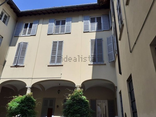 ufficio in affitto a Pavia in zona Viale Matteotti