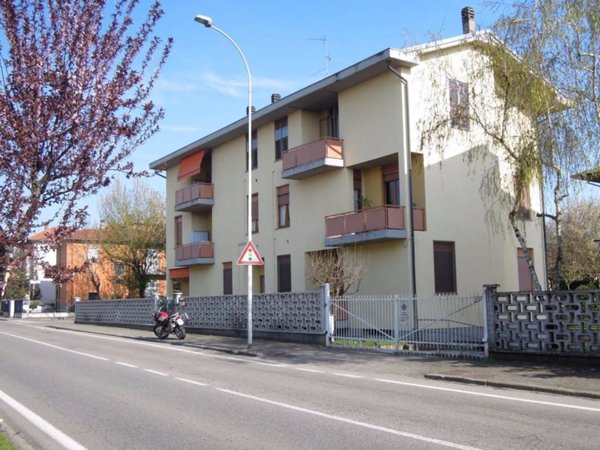 appartamento in affitto a Pavia in zona Vallone