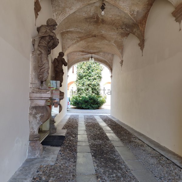 appartamento in affitto a Pavia in zona Centro Città