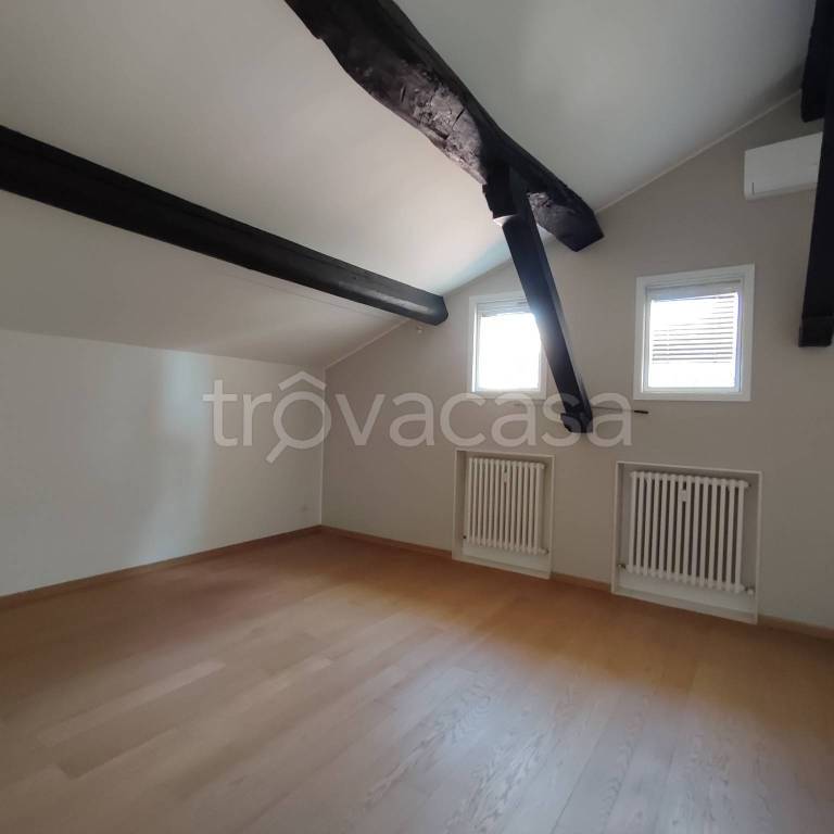 appartamento in affitto a Pavia in zona Centro Città