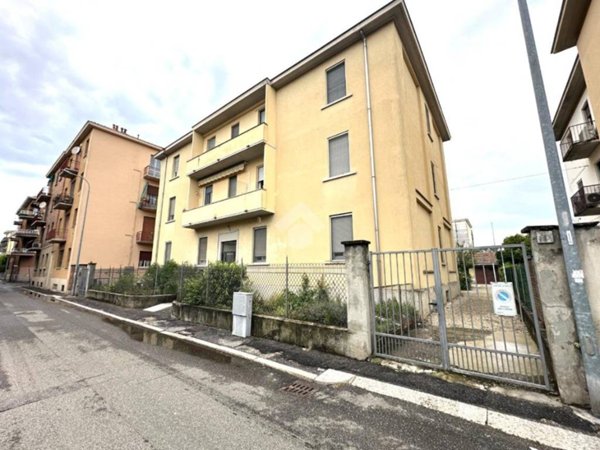 appartamento in affitto a Pavia in zona Pompieri