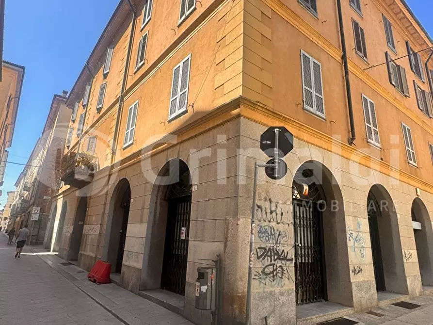 negozio in affitto a Pavia in zona Centro Città