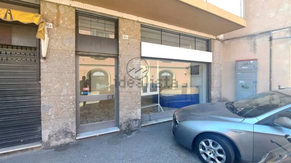negozio in affitto a Pavia in zona Centro Città