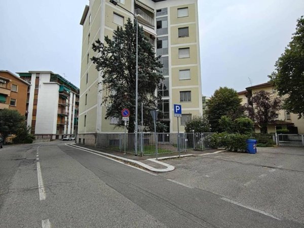 appartamento in affitto a Pavia in zona Città Giardino