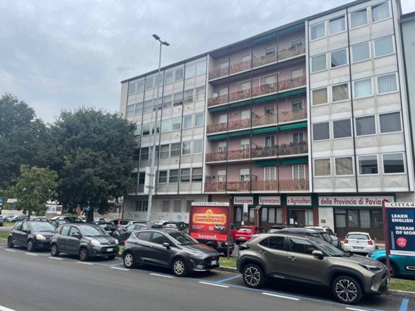 appartamento in affitto a Pavia