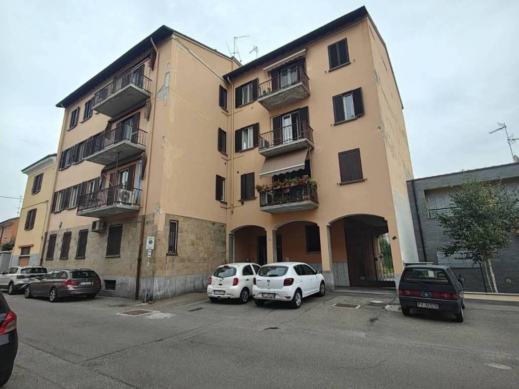 appartamento in affitto a Pavia in zona Borgo Ticino