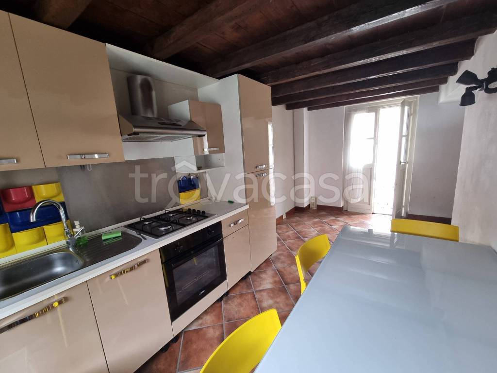 appartamento in affitto a Pavia in zona Centro Città