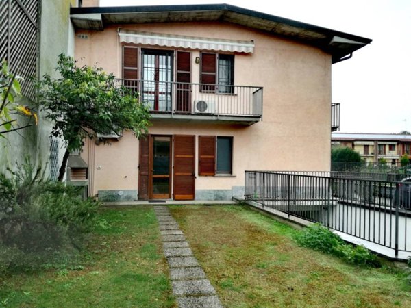 appartamento in affitto a Pavia in zona Chiozzo