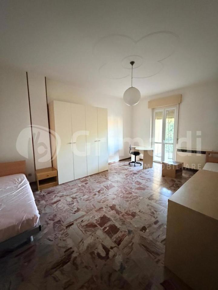 appartamento in affitto a Pavia in zona Campari