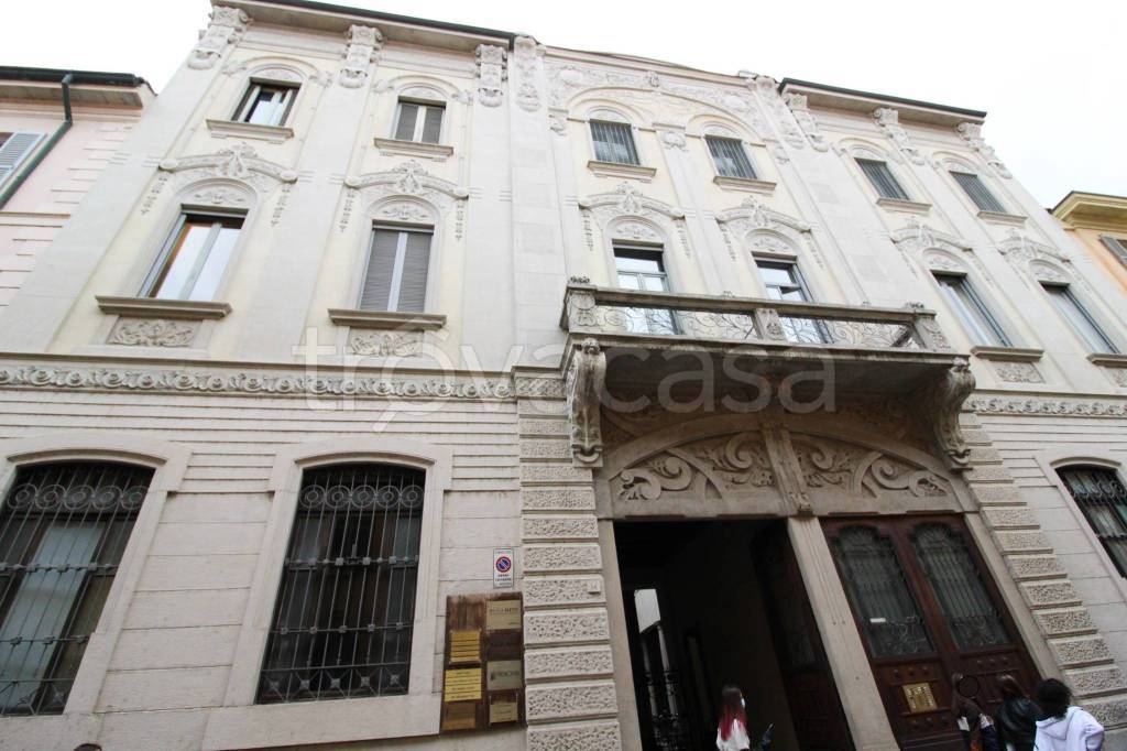 ufficio in affitto a Pavia in zona Centro Città