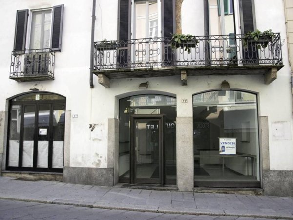 negozio in affitto a Pavia