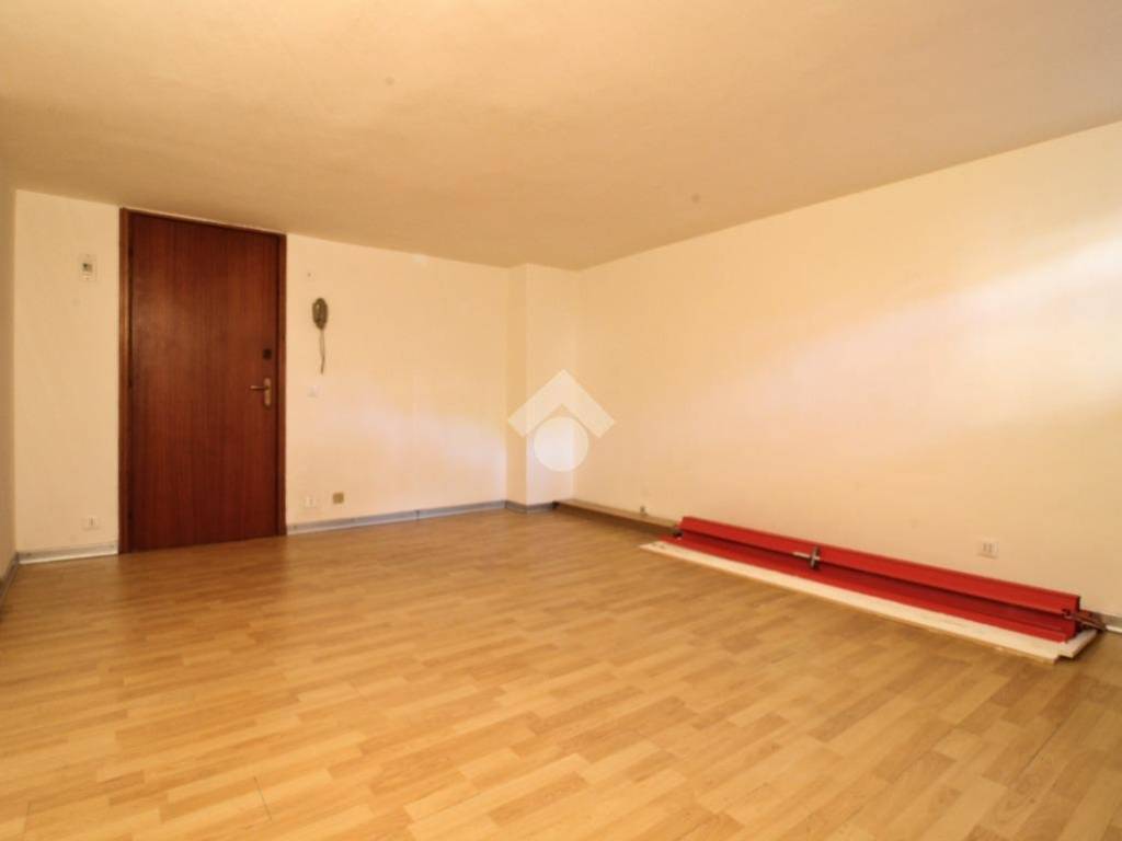 appartamento in affitto a Pavia in zona Vallone