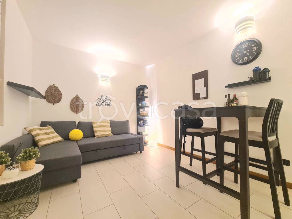 appartamento in affitto a Pavia in zona Pompieri