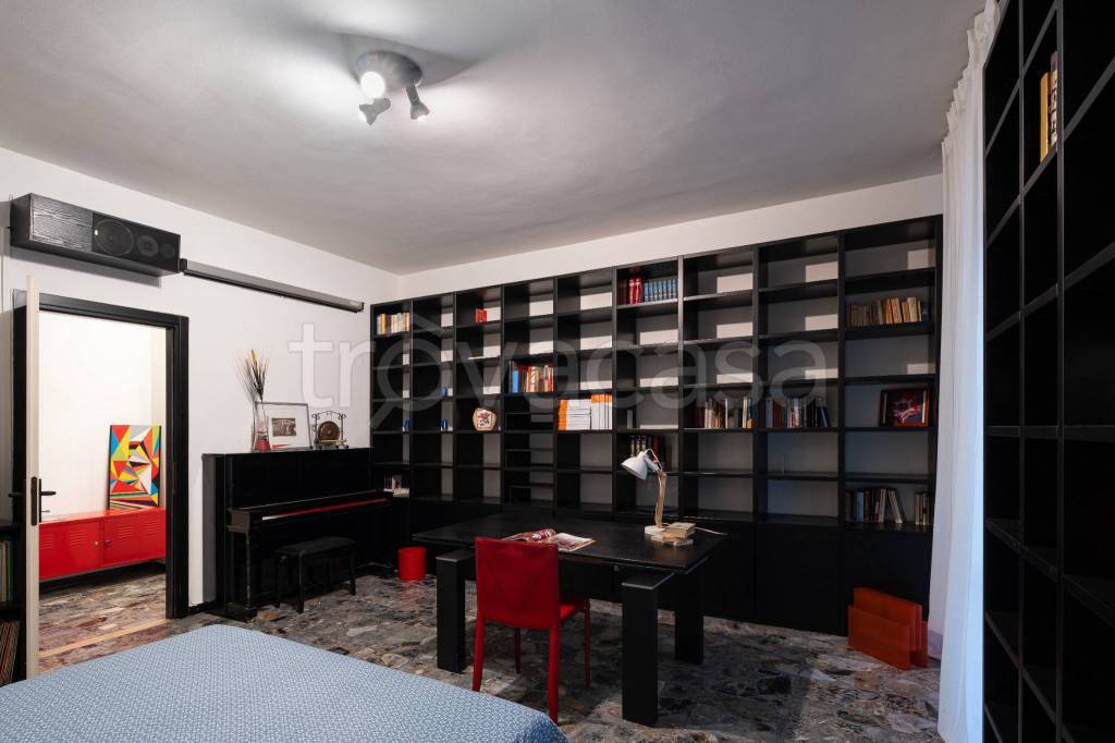 appartamento in affitto a Pavia in zona Pompieri