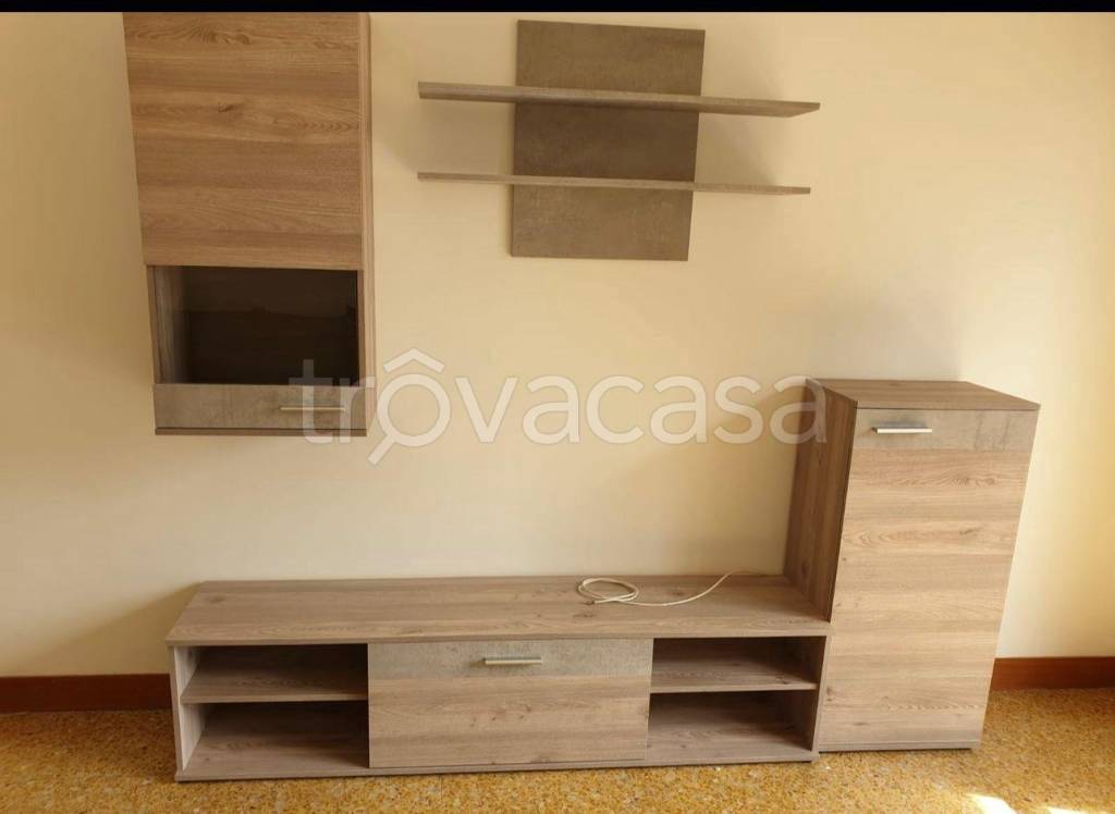 appartamento in affitto a Pavia in zona Città Giardino