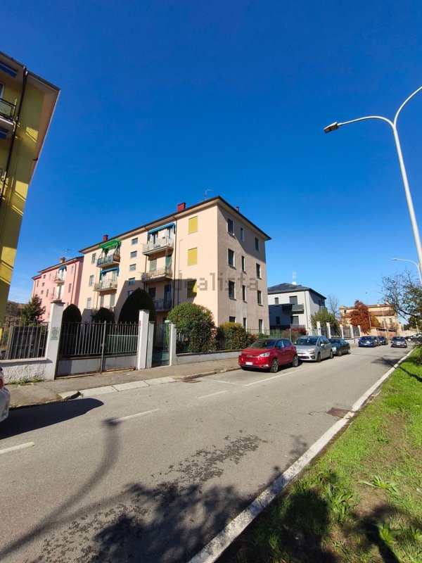 appartamento in affitto a Pavia in zona Campari