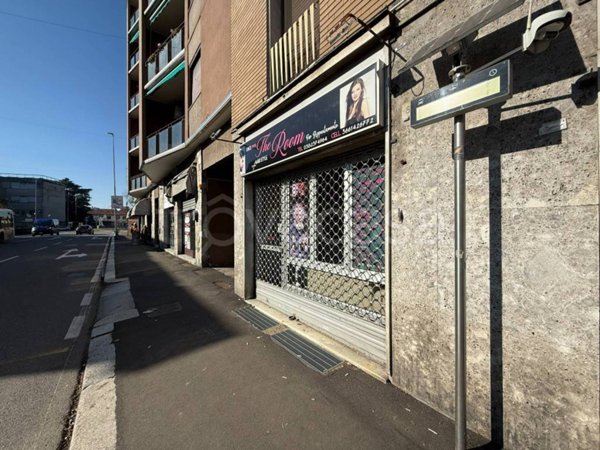 negozio in affitto a Pavia in zona Centro Città