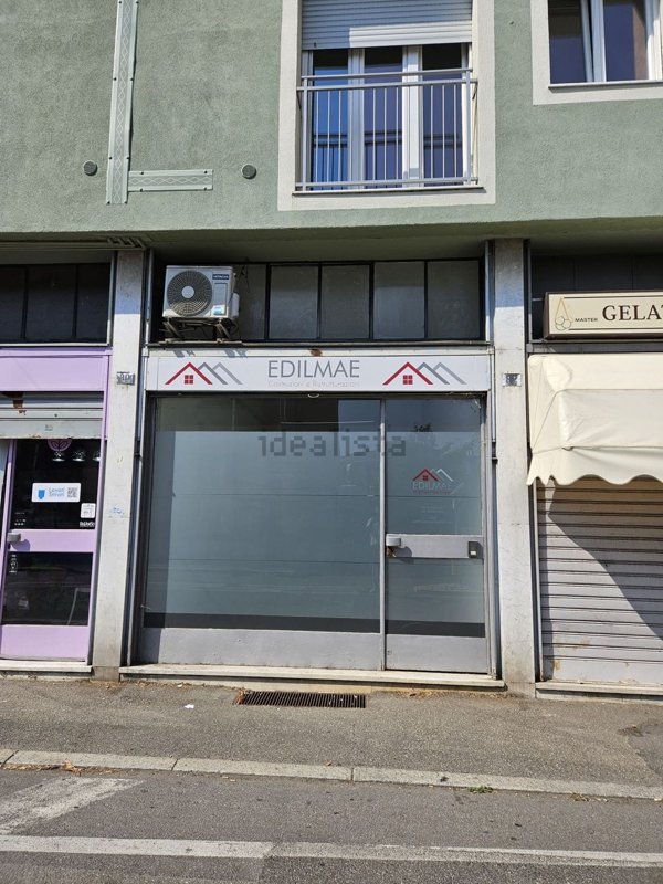 negozio in affitto a Pavia