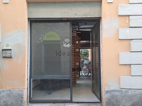 negozio in affitto a Pavia in zona Centro Città