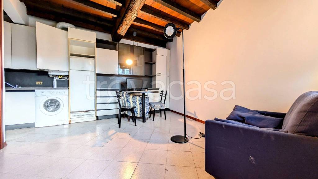 appartamento in affitto a Pavia in zona Centro Città