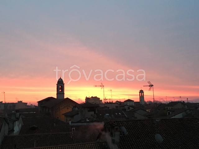 appartamento in affitto a Pavia in zona Centro Città