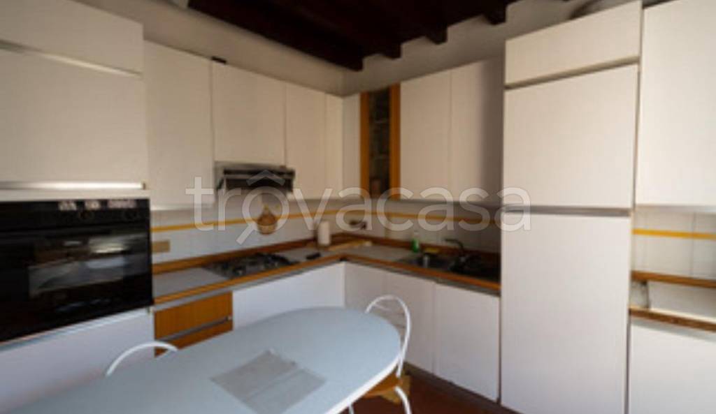 appartamento in affitto a Pavia in zona Centro Città