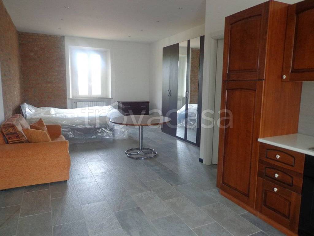 appartamento in affitto a Pavia in zona Borgo Ticino