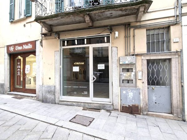 negozio in affitto a Pavia