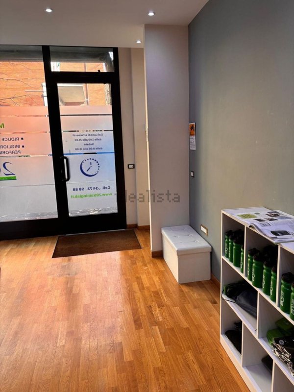 negozio in affitto a Pavia