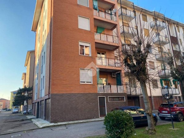appartamento in affitto a Pavia in zona Campari