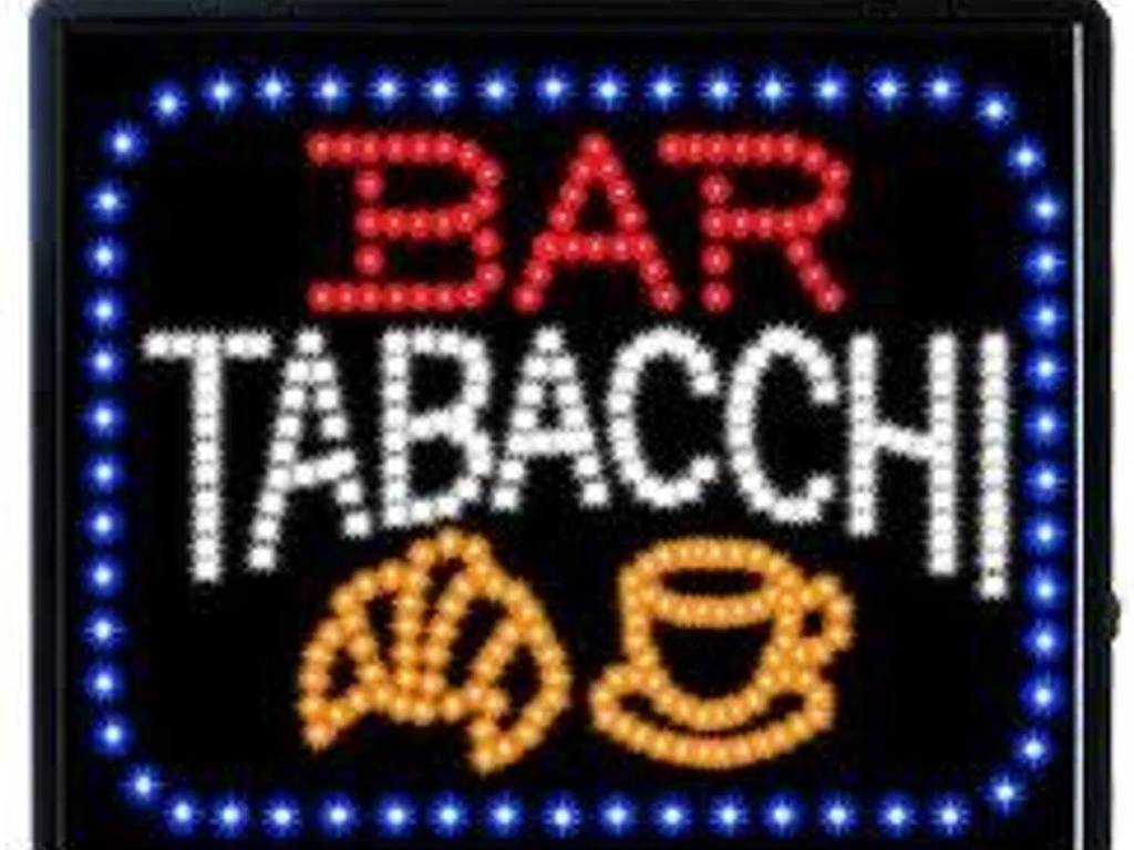 negozio in affitto a Pavia in zona Centro Città