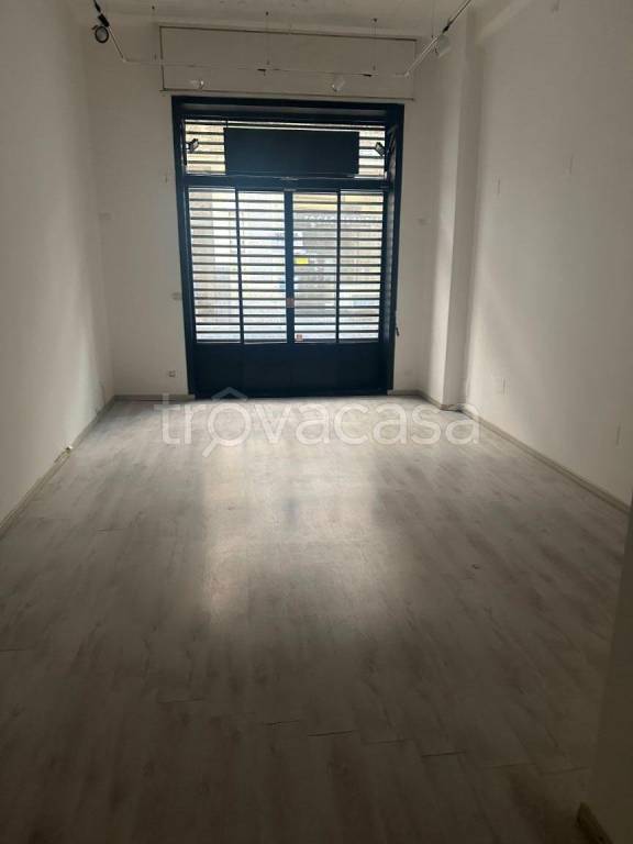 negozio in affitto a Pavia in zona Centro Città