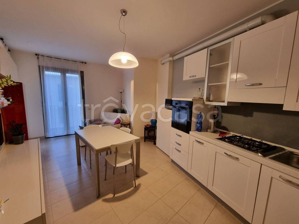 appartamento in affitto a Pavia in zona Stazione